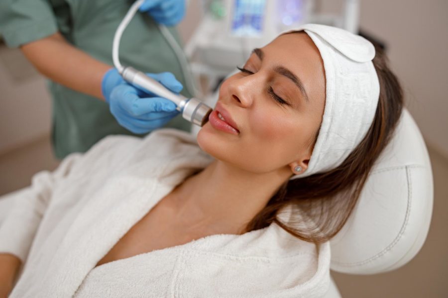 Aesthetician vs Esthetician: Does the Extra A Really Make a Difference?