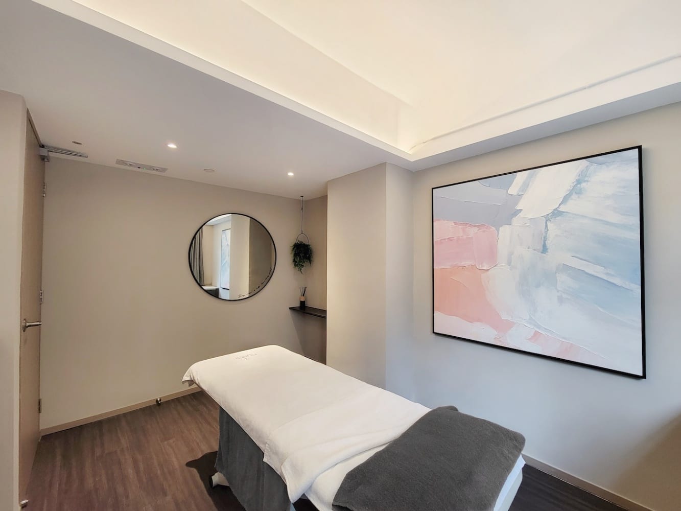 Enjoy your pamper session in one of the luxe new treatment rooms