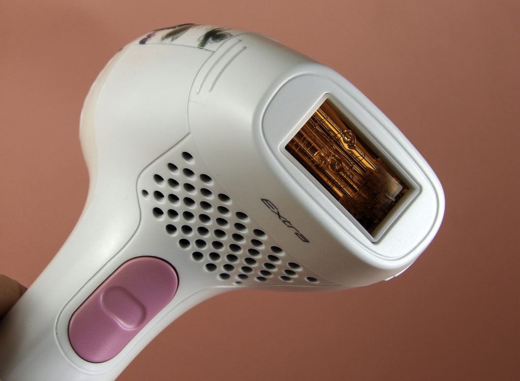 The DEESS iLight2 3-in-1 IPL Device removes unwanted hair, treats acne, and can be used for skin rejuvenation and collagen production