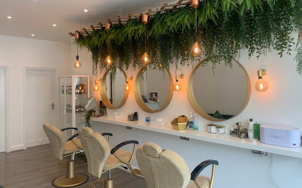 Choose from 10 waxing salons near Assyrian Church of the East, London