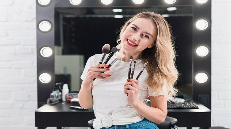 Aesthetic Careers: Exploring Jobs in the Beauty Industry